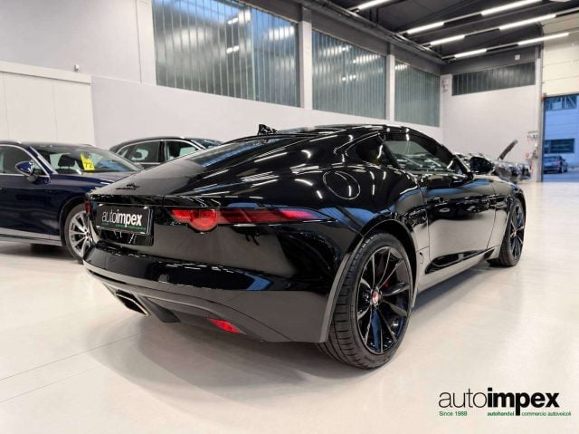 Jaguar F-Type Coupe 2.0 i4 rwd 300cv auto - foto 4 di 4