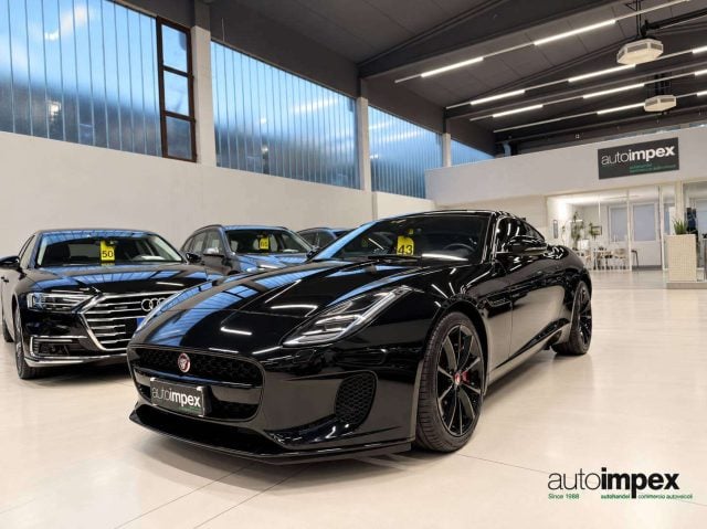 Jaguar F-Type Coupe 2.0 i4 rwd 300cv auto - foto 3 di 4