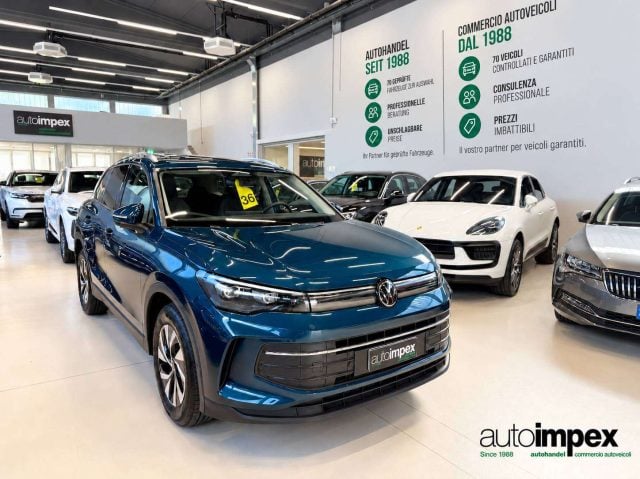 Volkswagen Tiguan 1.5 etsi 150cv dsg PANORAMA/IQ LIGHT/CAM, del 2024, 22.000 km, in vendita a Merano (BZ)