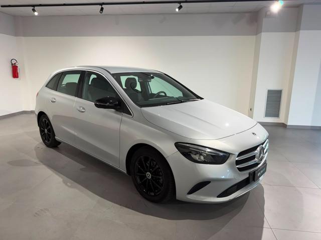 Mercedes-Benz B 180 d Automatic Sport - foto 2 di 4