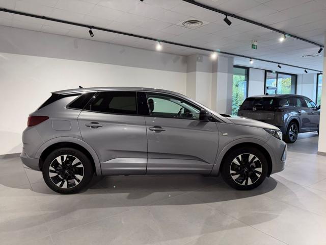Opel Grandland 1.2 Turbo 12V 130 CV Business Elegance - foto 3 di 4