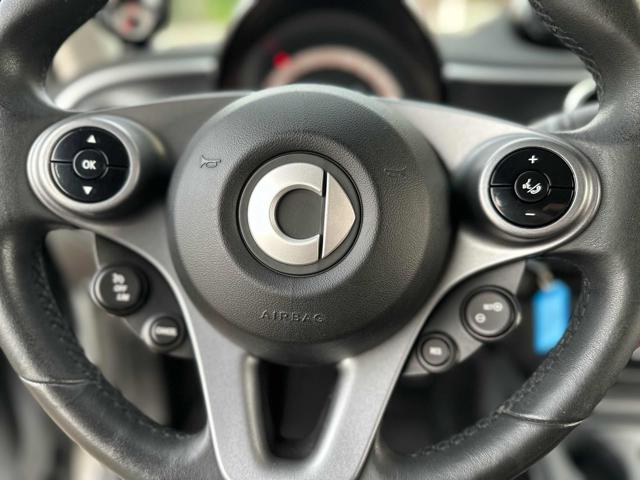 smart forTwo 70 1.0 twinamic cabrio Passion *NEOPATENTATI*, del 2017, 64.000 km, in vendita a Torre De  Roveri (BG)