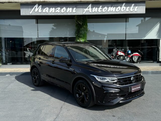 Volkswagen Tiguan 1.5 TSI 150 CV DSG R-Line UNICO PROPRIETARIO usato a SAN PAOLO D ARGON