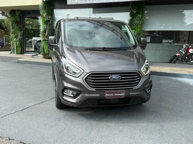 Ford Tourneo Custom 320 2.0 EcoBlue 150CV Titanium IVA ESPOSTA - foto 2 di 4