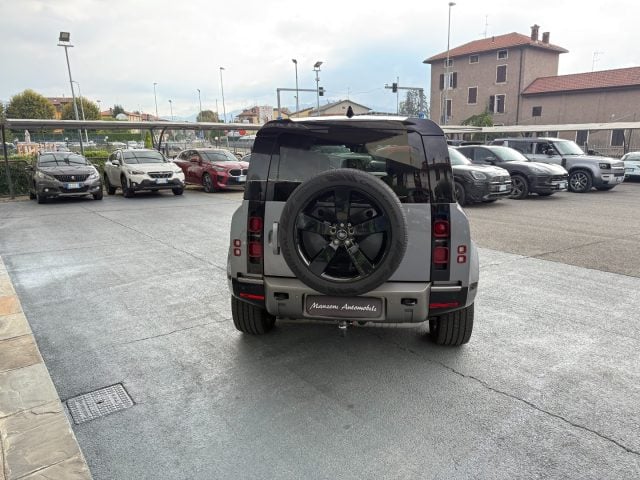 Land Rover Defender 110 3.0D I6 250 CV AWD Auto X-Dynamic HSE - foto 4 di 4
