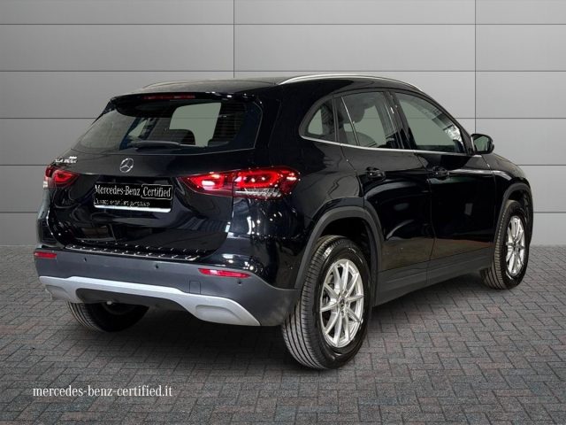 Mercedes-Benz GLA 180 d Automatic Business Extra - foto 2 di 4