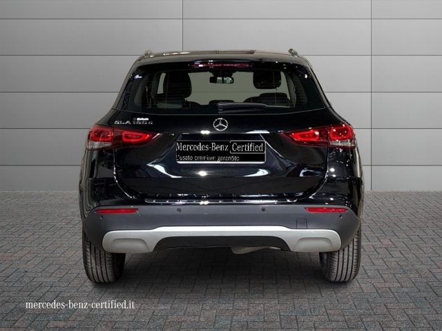 Mercedes-Benz GLA 180 d Automatic Business Extra - foto 4 di 4