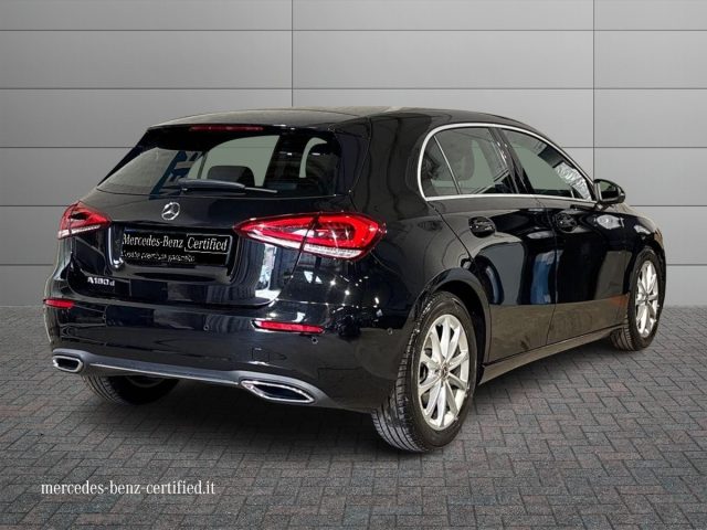 Mercedes-Benz A 180 d Automatic Sport - foto 2 di 4