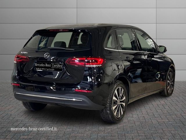Mercedes-Benz B 250 e Automatic EQ-Power Sport - foto 2 di 4