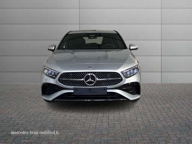 Mercedes-Benz A 180 Automatic AMG Line Advanced Plus - foto 3 di 4