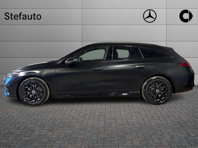 Mercedes-Benz CLA Shooting Brake 250+ EQ AMG Line Premium - foto 3 di 4