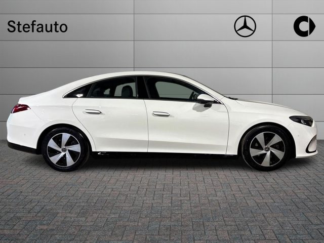 Mercedes-Benz CLA 180 Premium Auto - foto 2 di 4
