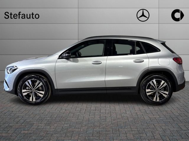 Mercedes-Benz GLA 200 d Automatic Progressive Extra - foto 3 di 4