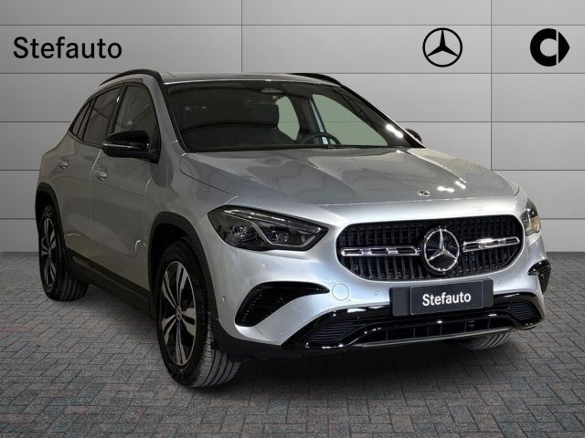 Mercedes-Benz GLA 200 d Automatic Progressive Extra nuovo a BOLOGNA