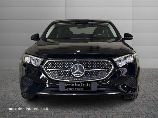 Mercedes-Benz E 200 d Mild hybrid Advanced - foto 3 di 4