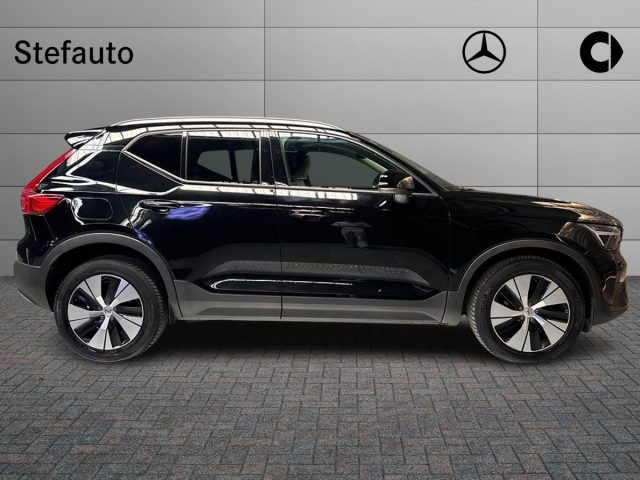 Volvo XC40 T2 Essential auto - foto 2 di 4