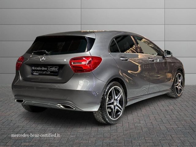 Mercedes-Benz A 180 d Automatic Sport - foto 2 di 4