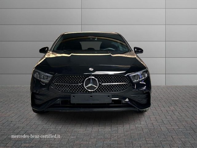 Mercedes-Benz A 200 Automatic AMG Line Advanced - foto 3 di 4