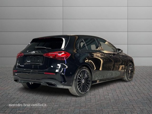 Mercedes-Benz A 200 Automatic AMG Line Advanced - foto 2 di 4