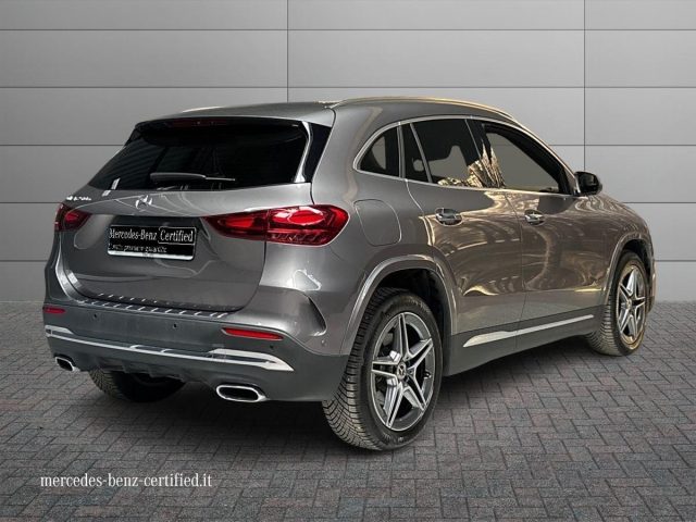 Mercedes-Benz GLA 250 e hybrid EQ AMG Line Premium - foto 2 di 4
