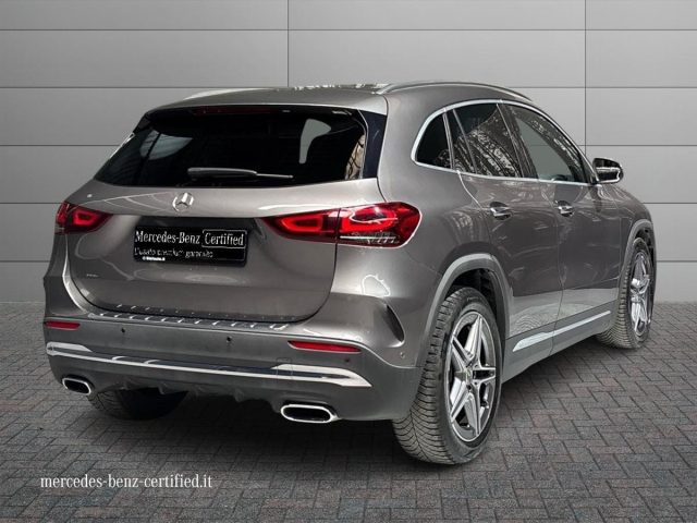 Mercedes-Benz GLA 200 d Automatic Premium - foto 2 di 4