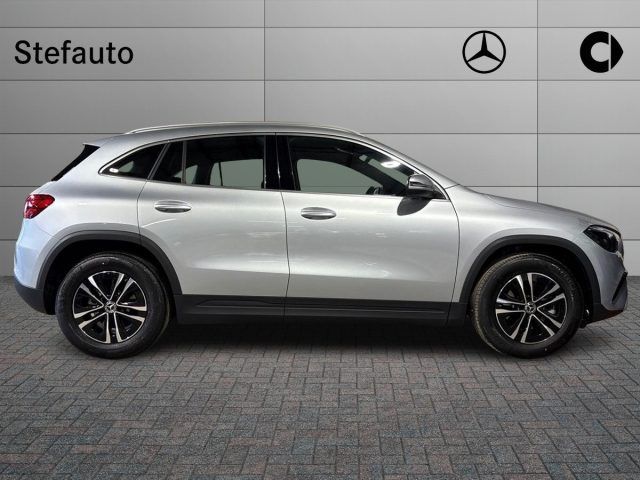 Mercedes-Benz GLA 180 d Automatic Executive - foto 2 di 4