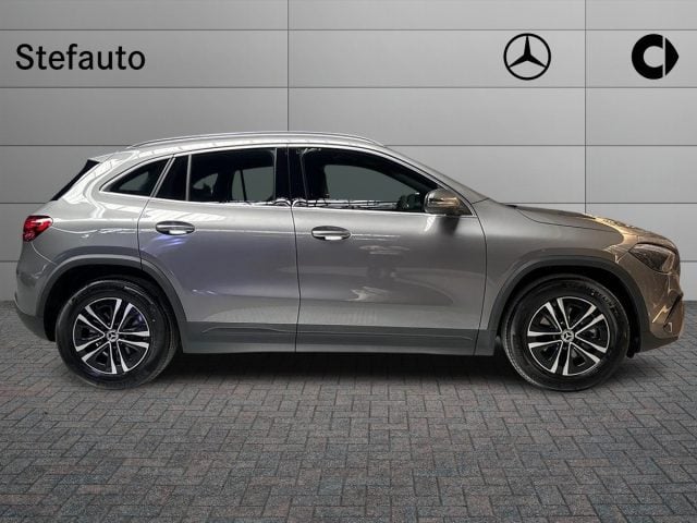 Mercedes-Benz GLA 180 d Automatic Executive - foto 2 di 4