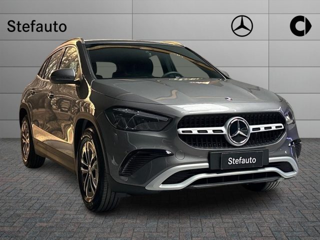 Mercedes-Benz GLA 180 d Automatic Executive nuovo a BOLOGNA