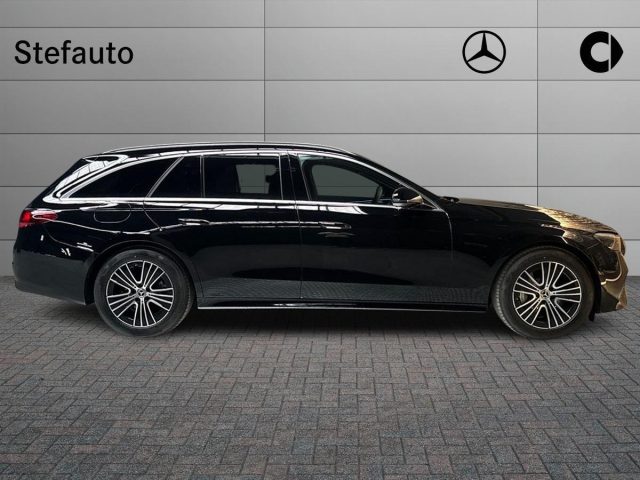Mercedes-Benz E 220 d Mild hybrid 4Matic S.W. Advanced - foto 2 di 4