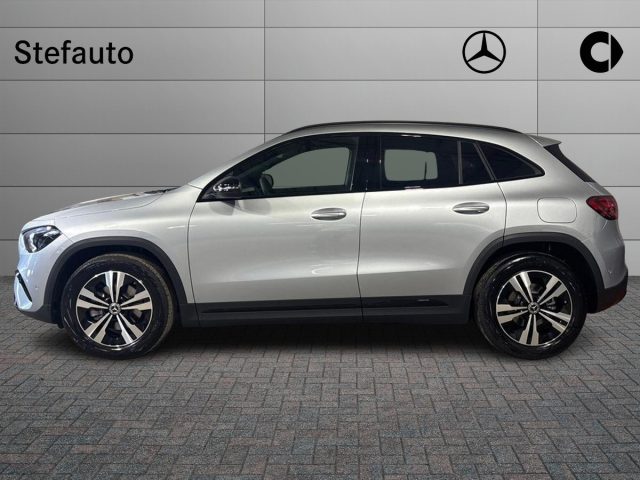 Mercedes-Benz GLA 200 d Automatic Progressive Extra - foto 3 di 4
