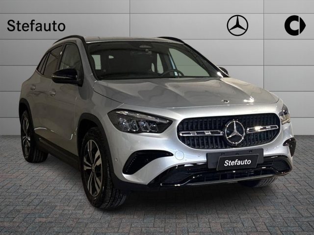 Mercedes-Benz GLA 200 d Automatic Progressive Extra nuovo a BOLOGNA