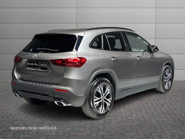 Mercedes-Benz GLA 180 d Automatic Executive - foto 2 di 4