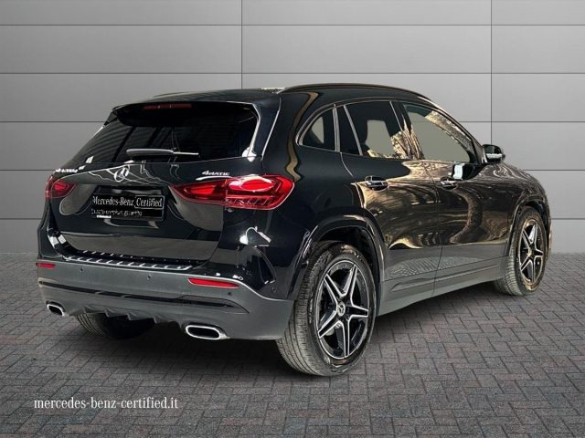 Mercedes-Benz GLA 200 d Automatic 4Matic AMG Line Premium - foto 2 di 4