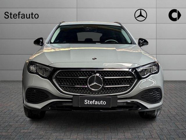 Mercedes-Benz E 220 d Mild hybrid 4Matic S.W. Advanced All Terrain - foto 4 di 4