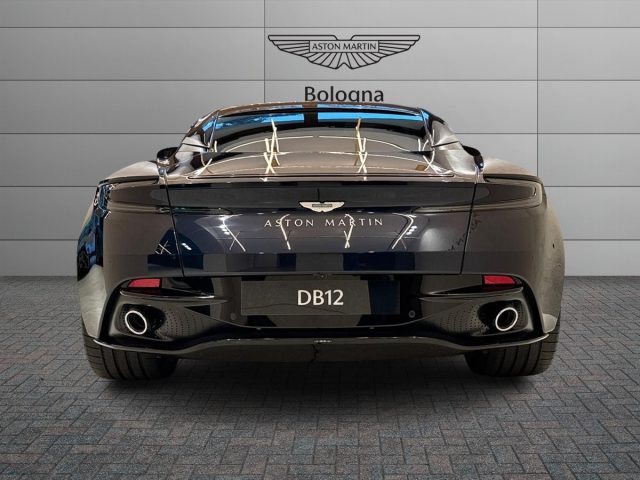 Aston Martin DB12 V8 Coupé - foto 4 di 4