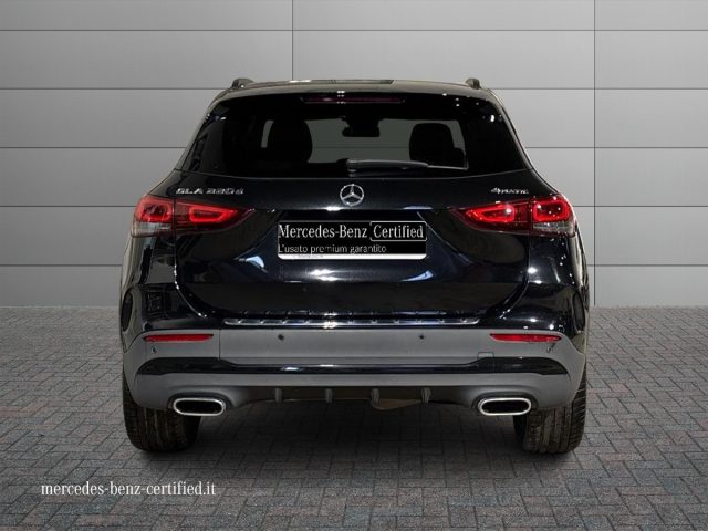 Mercedes-Benz GLA 220 d Automatic 4Matic Premium usato a BOLOGNA