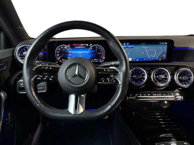 Mercedes-Benz A 250 e hybrid EQ AMG Line Advanced Plus, del 2025, 11.642 km, in vendita a Bologna (BO)