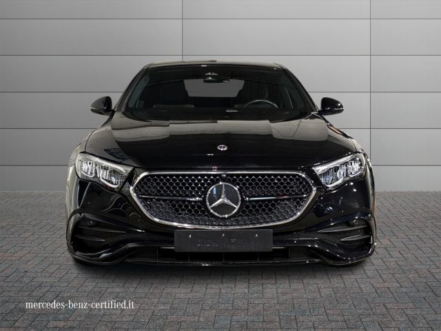 Mercedes-Benz E 220 d Mild hybrid AMG Line Advanced - foto 3 di 4