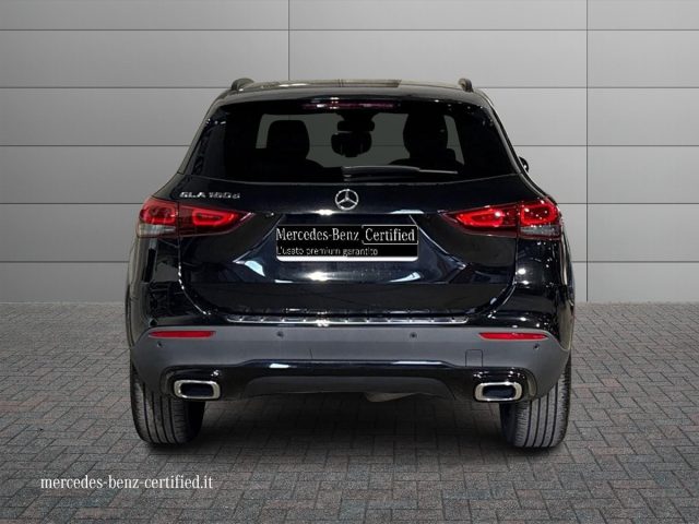 Mercedes-Benz GLA 180 d Automatic Sport Plus - foto 4 di 4