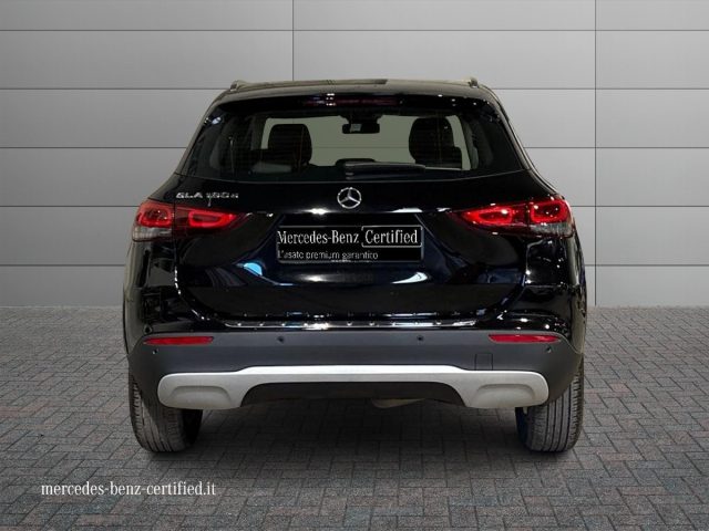 Mercedes-Benz GLA 180 d Automatic Business Extra - foto 4 di 4