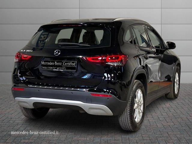 Mercedes-Benz GLA 180 d Automatic Business Extra - foto 2 di 4