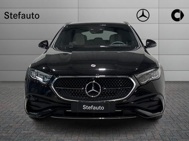 Mercedes-Benz E 220 d Mild hybrid 4Matic S.W. AMG Line Advanced - foto 4 di 4