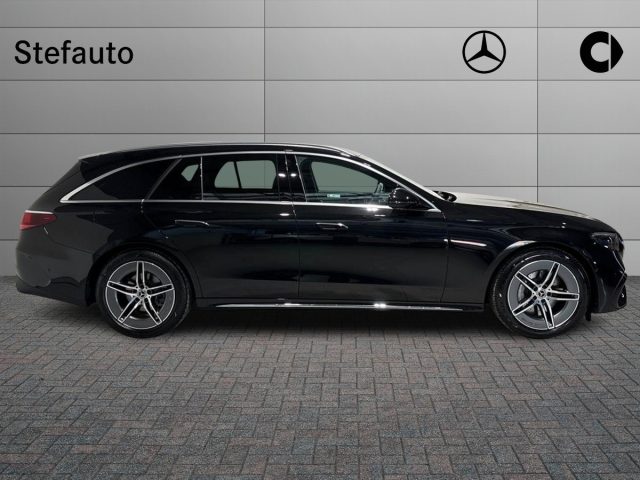 Mercedes-Benz E 220 d Mild hybrid 4Matic S.W. AMG Line Advanced - foto 2 di 4
