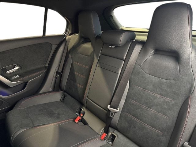 Mercedes-Benz A 180 d Automatic AMG Line Advanced Plus - foto 2 di 4