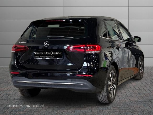 Mercedes-Benz B 180 d Automatic Sport - foto 2 di 4