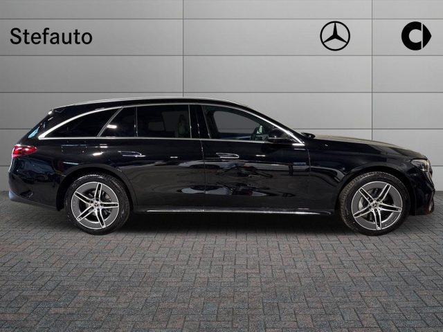 Mercedes-Benz E 220 d Mild hybrid 4Matic S.W. AMG Line Advanced Plus - foto 2 di 4