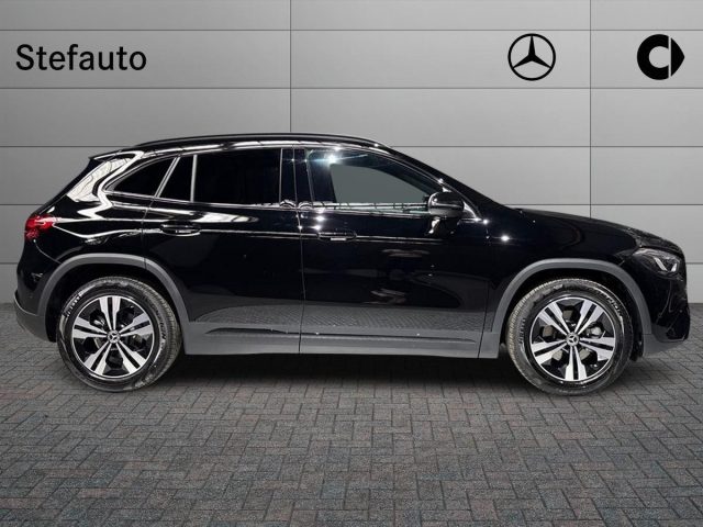 Mercedes-Benz GLA 200 d Automatic Progressive Extra - foto 2 di 4