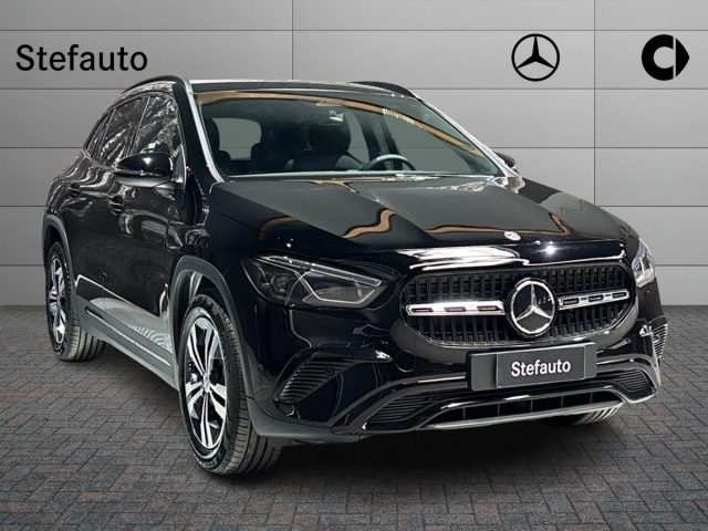 Mercedes-Benz GLA 200 d Automatic Progressive Extra nuovo a BOLOGNA