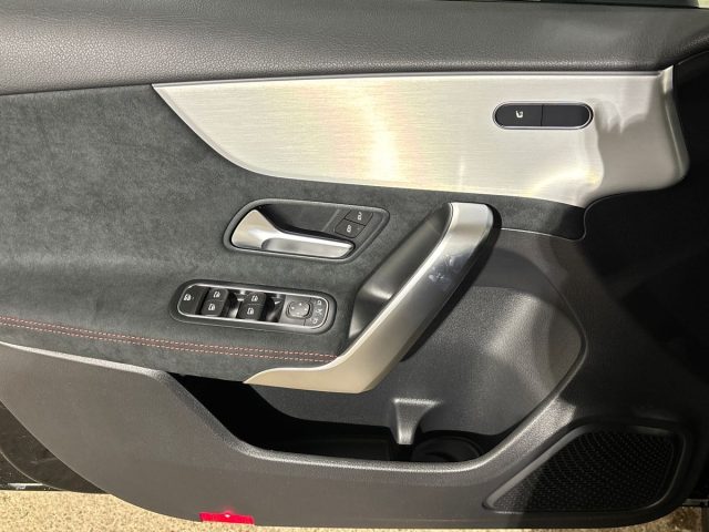 Mercedes-Benz A 180 d Automatic AMG Line Advanced Plus - foto 3 di 4