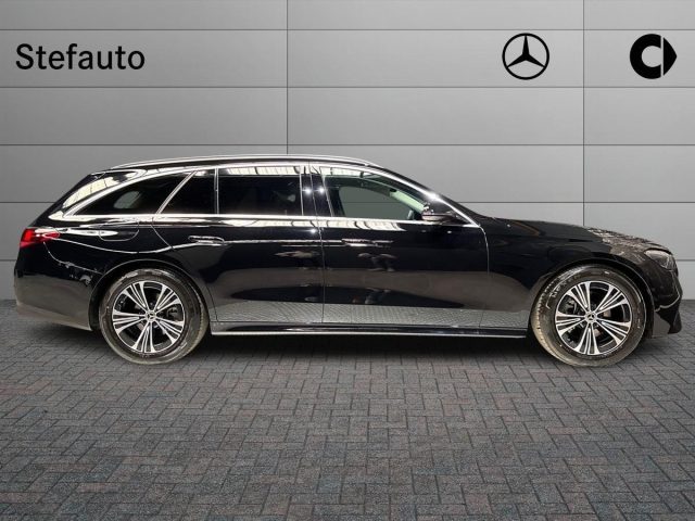 Mercedes-Benz E 220 d Mild hybrid 4Matic S.W. Advanced - foto 2 di 4
